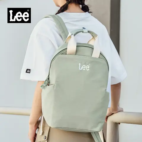 1. **방수 소재**: 프란다스 방수 대용량 멀티 백팩은 고급 방수 소재로 제작되어, 비나 수 splashes로부터 내용물을 안전하게 보호합니다. LEE 브랜드의 새로운 경량 캐주얼 여행 배낭 방수 통근 13 인치 노트북 가방 중학교 대학 Schoolbag