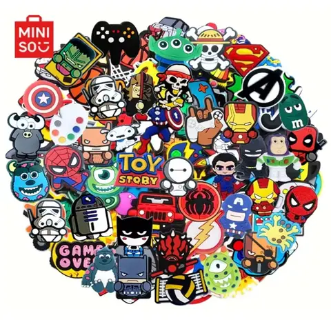 Go To 자세히 둘러보기 MINISO 무작위 뜨거운 장난감 마블 시리즈 악어 샌들, PVC 신발 장식 액세서리 크리스마스 선물에 대한 구두 매력