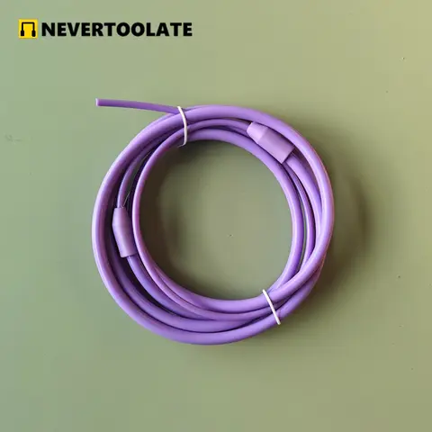 1. **강력한 내구성**: NEVERTOOLATE TPU 스틸 로프는 190그램의 고품질 재질로 제작되어 뛰어난 내구성을 제공하며, 다양한 강도 훈련에 적합합니다. 스틸 로프 | 피트니스