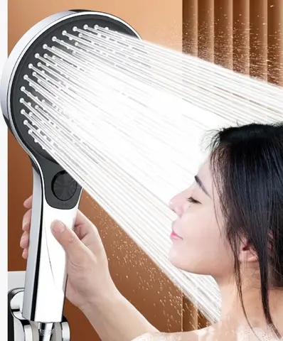 1. **조정 가능한 모드**: 135mm 빅 패널 샤워 헤드는 3가지 샤워 모드를 제공하여 사용자가 필요에 맞게 물의 흐름과 강도를 조절할 수 있습니다. 각 모드는 다양한 욕실 경험을 제공하며, 욕조 마사지 효과를 더해줍니다. 새로운 135mm 빅 패널 샤워 3 가지 모드 조정 가능한 물 절약 샤워 필터가있는 고압 샤워 헤드 욕실 마사지 샤워
